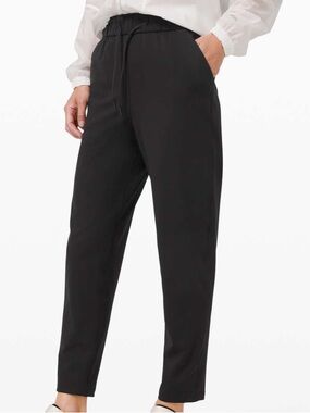 Lululemon Keep Moving Pant Women’s Size 6 Black High Rise 7/8 Tapered Travel